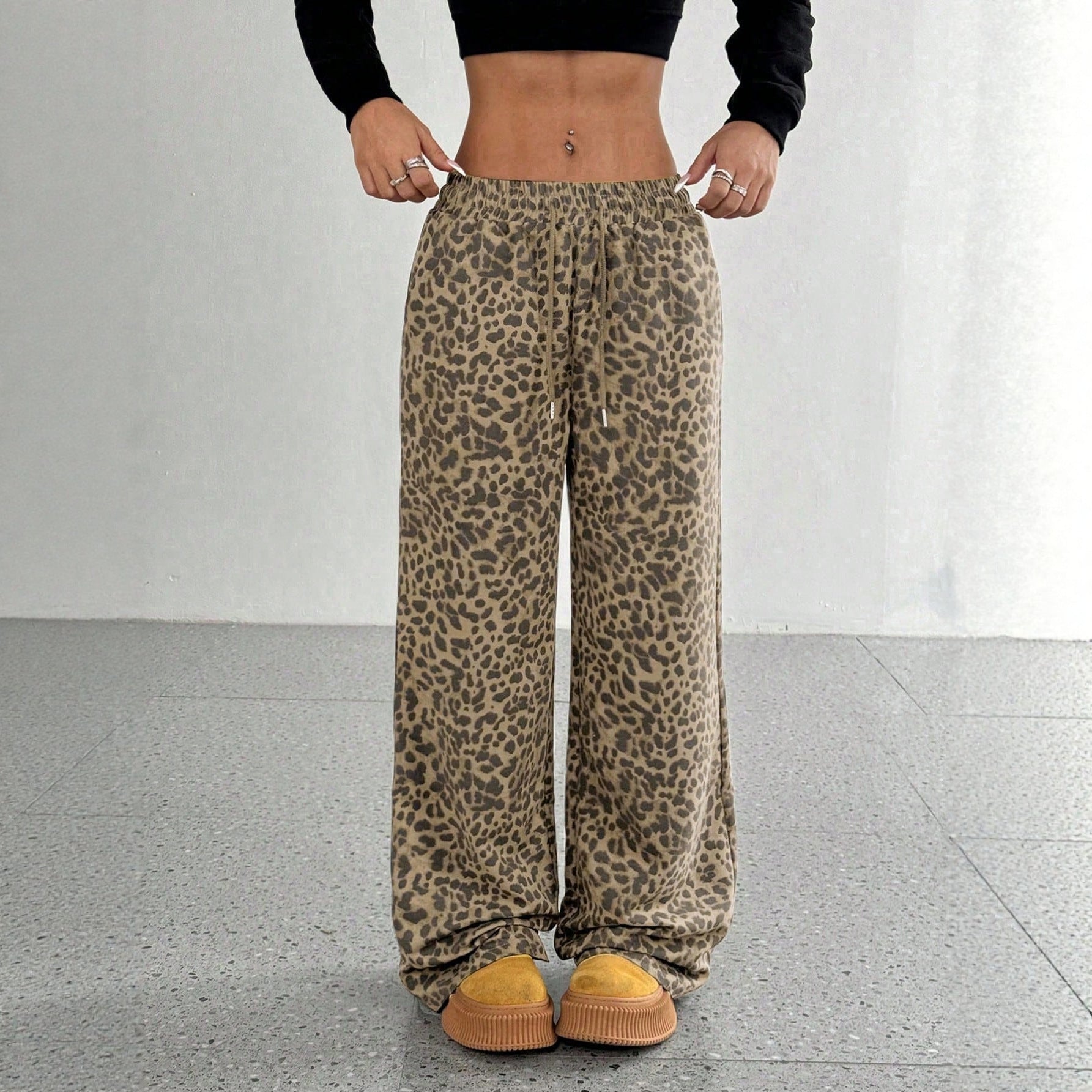 Fashionable And Versatile Leopard-Print Loose Casual Trousers