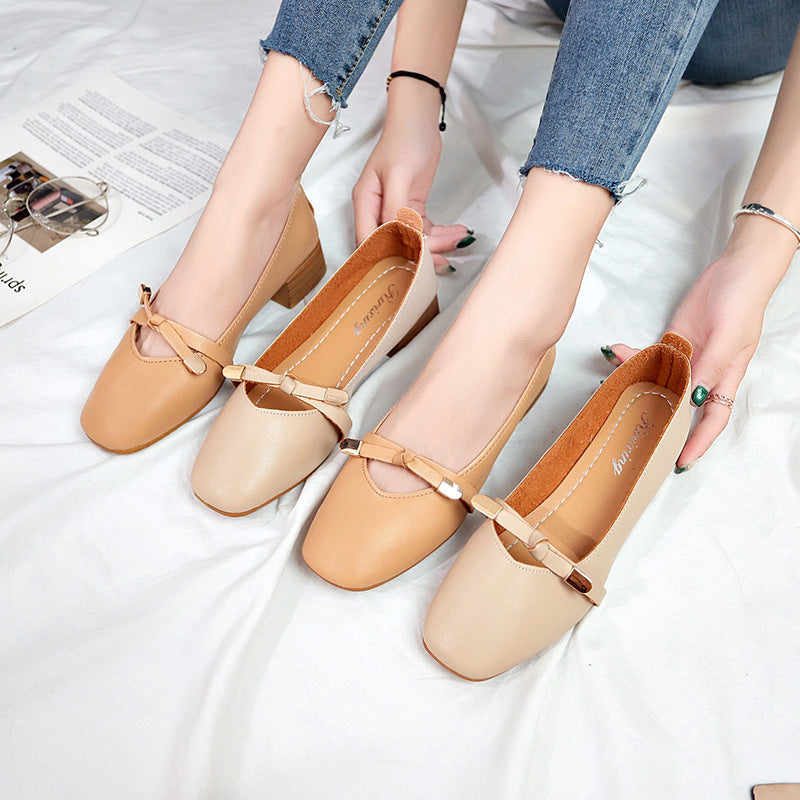 Vintage bow beanie shoes