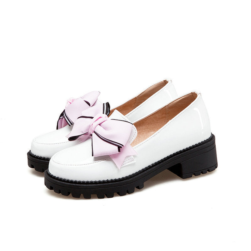 Vintage British bow leather shoes