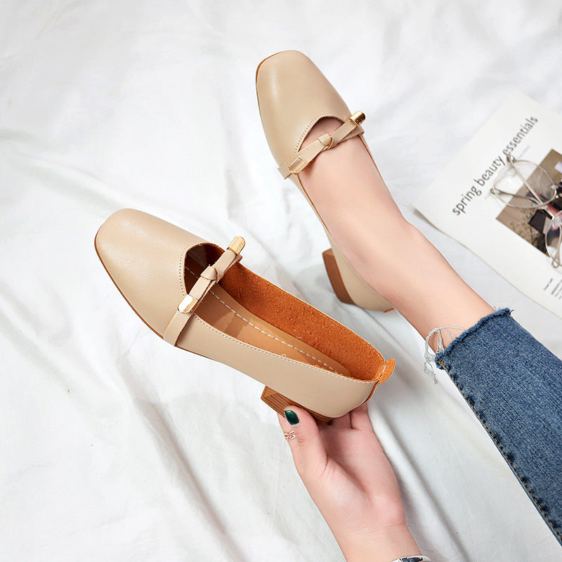 Vintage bow beanie shoes