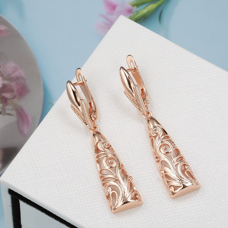 Court Retro Hollow-carved Earrings For Women