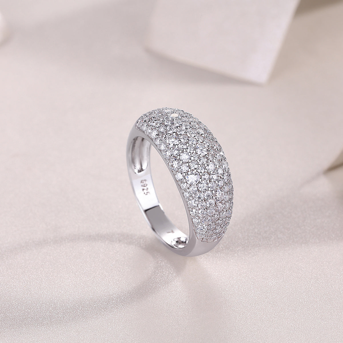 Moonlit Night Stars - A Wedding Ring Set With Top-quality Moissanite S925 Silver And Platinum-plated Diamond. The Ring Can Be Inspected With A Diamond Pen