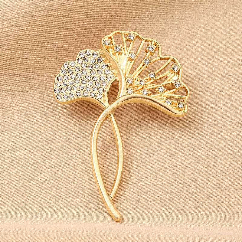 Seamless Anti-exposure Chest Pin With A Luxe Light- Luxury Vibe