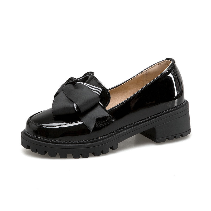 Vintage British bow leather shoes