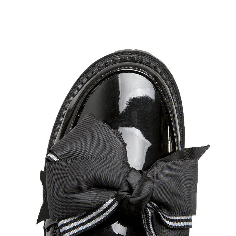 Vintage British bow leather shoes