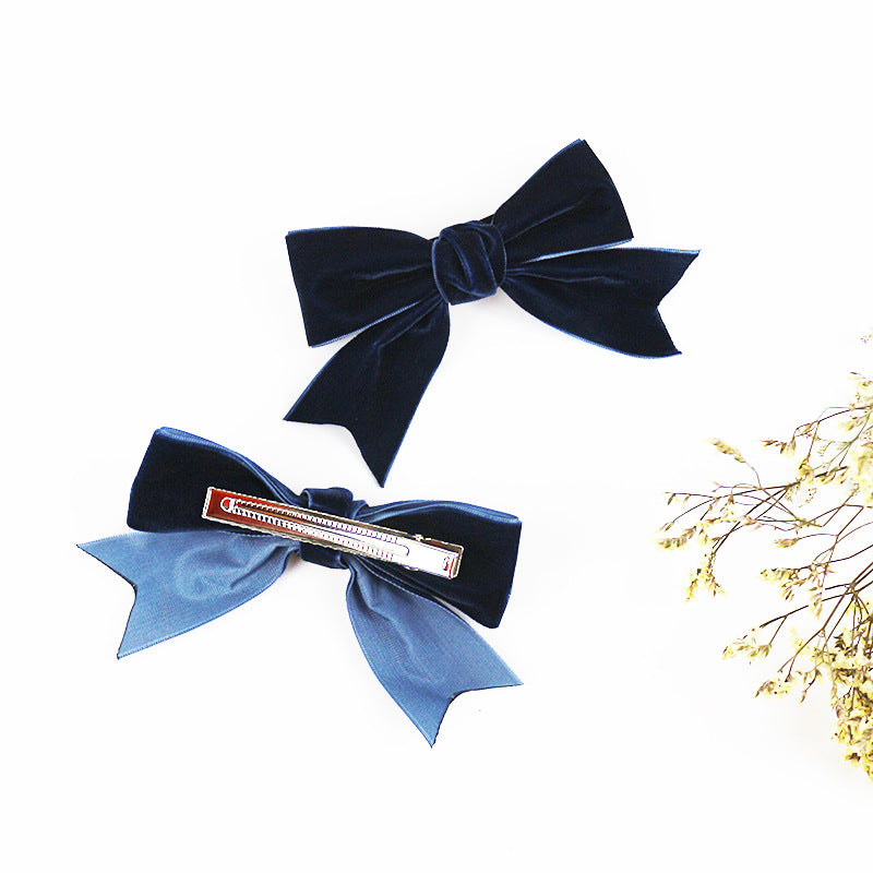 Vintage velvet bow hairpin