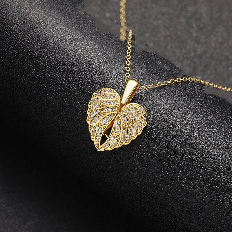 Stainless Steel Heart-shaped Wing Open-and-close Pendant