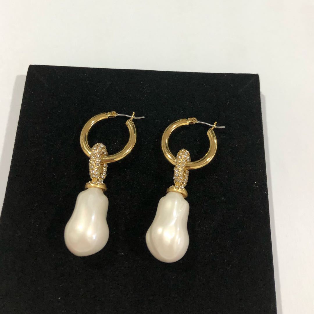 Niche-design Multi-functional Natural Pearl Women's Earrings