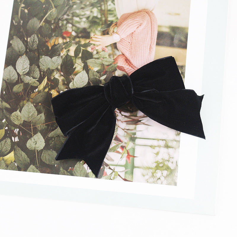 Vintage velvet bow hairpin