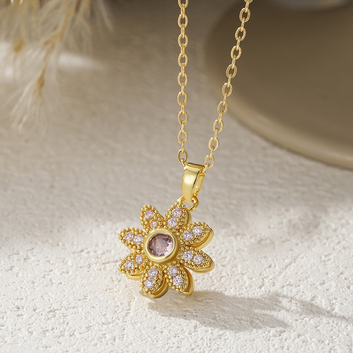 Free-spinning Five-petal Flower Open Ring Necklace