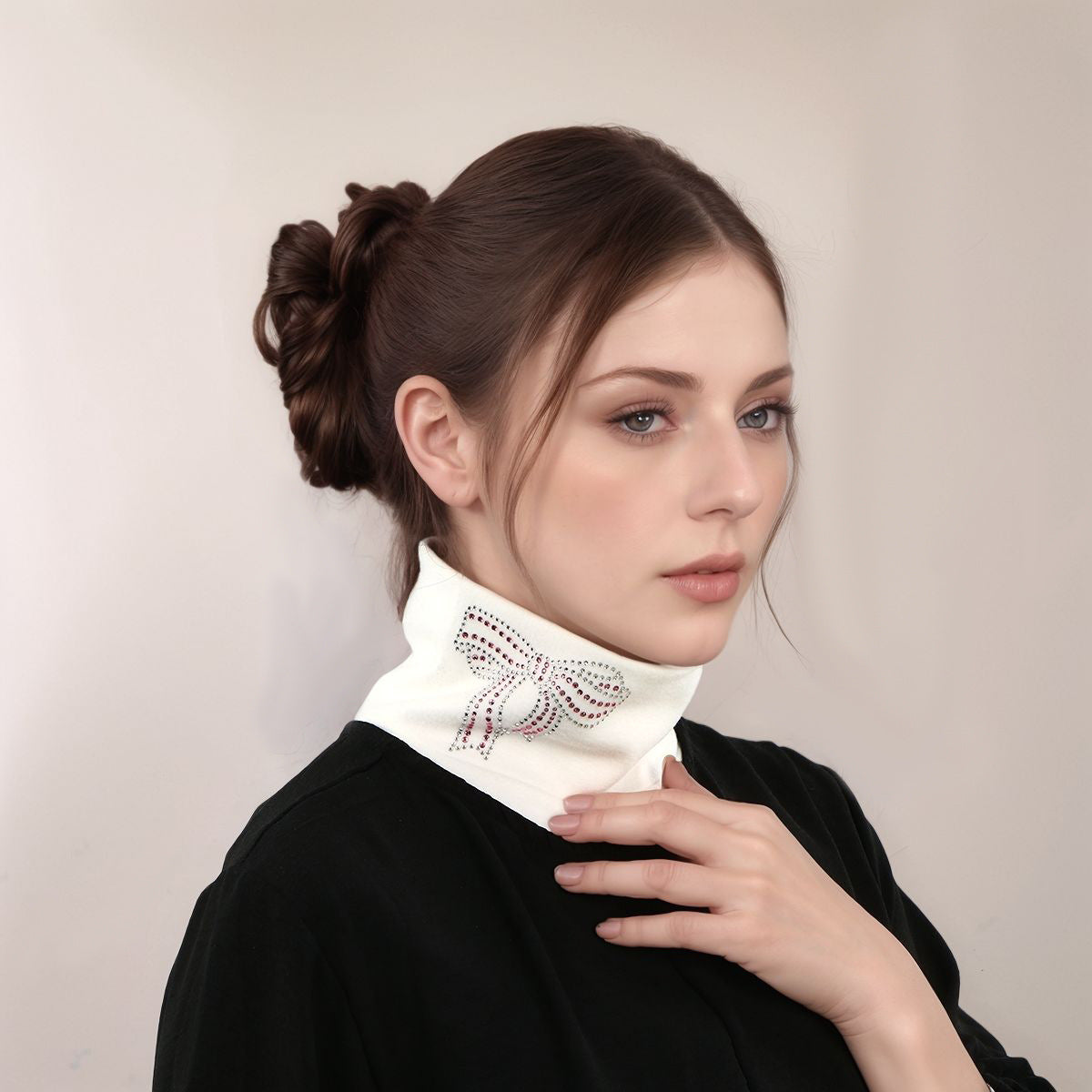 Polyester Diamond-embellished Bow Neck Scarf Woman