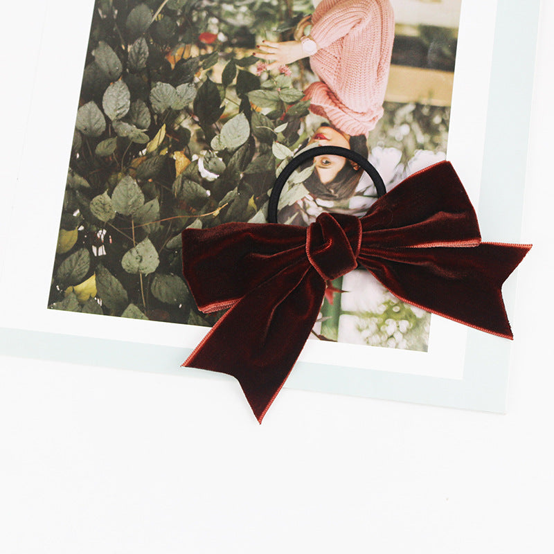 Vintage velvet bow hairpin