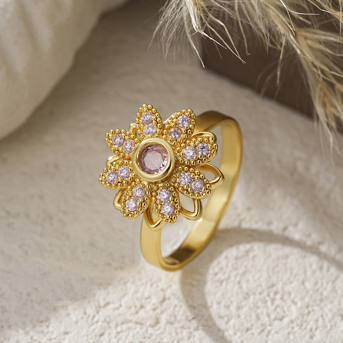 Free-spinning Five-petal Flower Open Ring Necklace