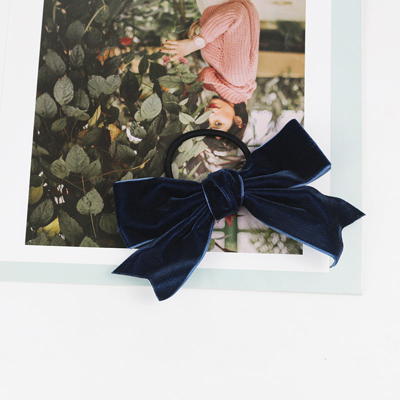 Vintage velvet bow hairpin