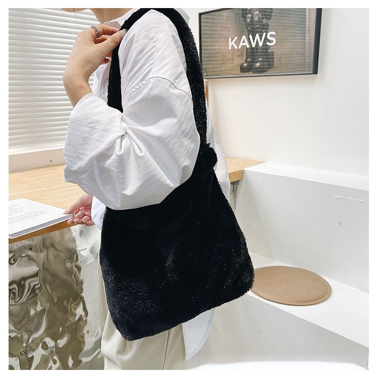 Love Fashion Casual Fluffy Shoulder Bag