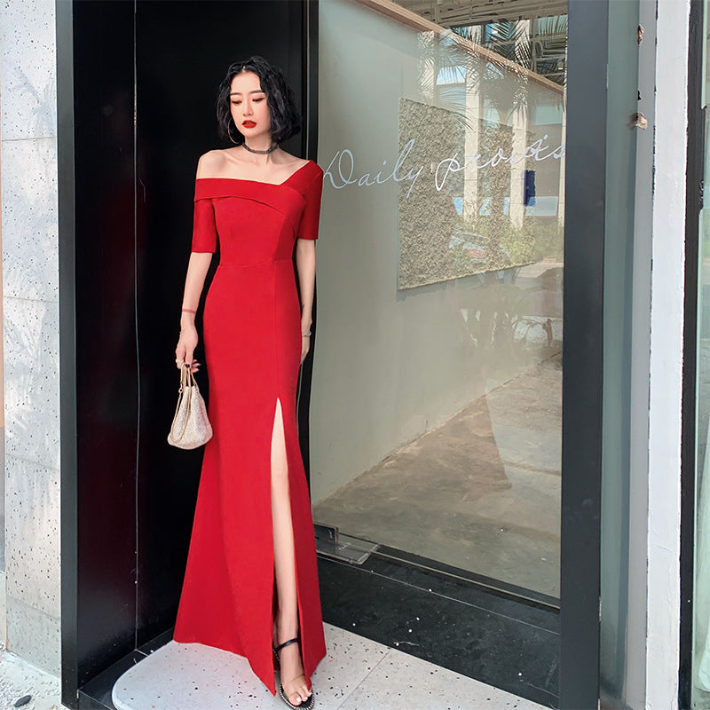 Simple And Elegant One-shoulder Short-sleeve Queen Dress