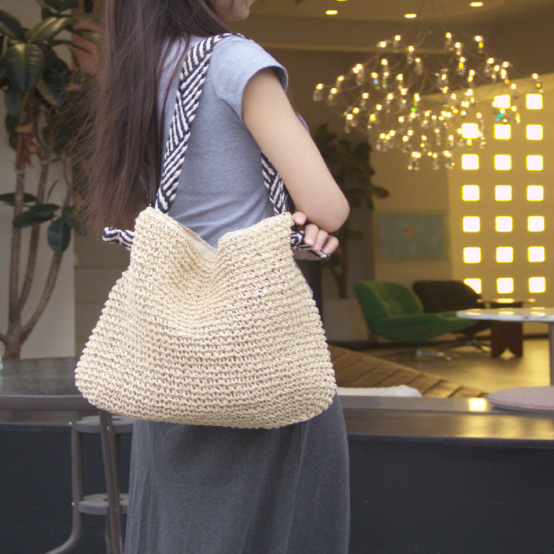 Simple And Stylish Straw Underarm Contrast Handmade Women's Bag