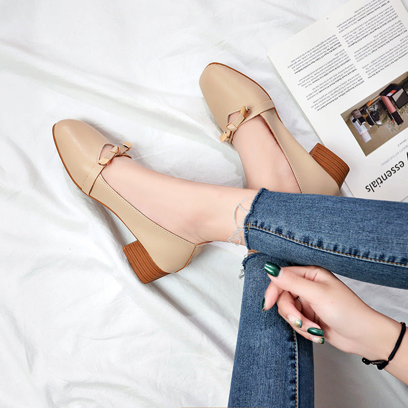 Vintage bow beanie shoes