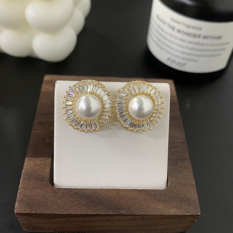 Micro Inlaid Zircon Exquisite And Versatile Niche Design Earrings