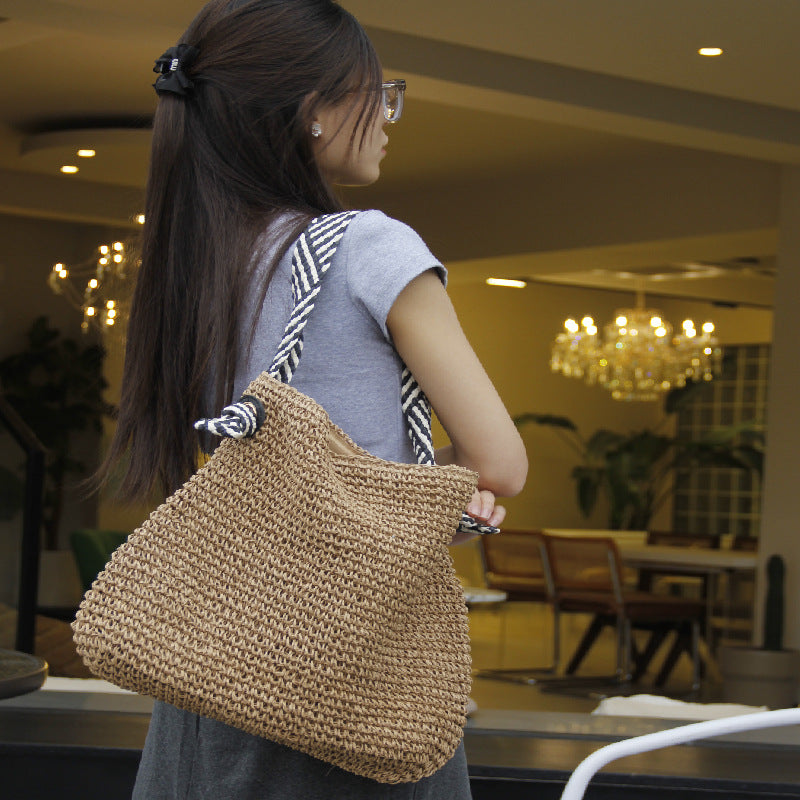 Simple And Stylish Straw Underarm Contrast Handmade Women's Bag