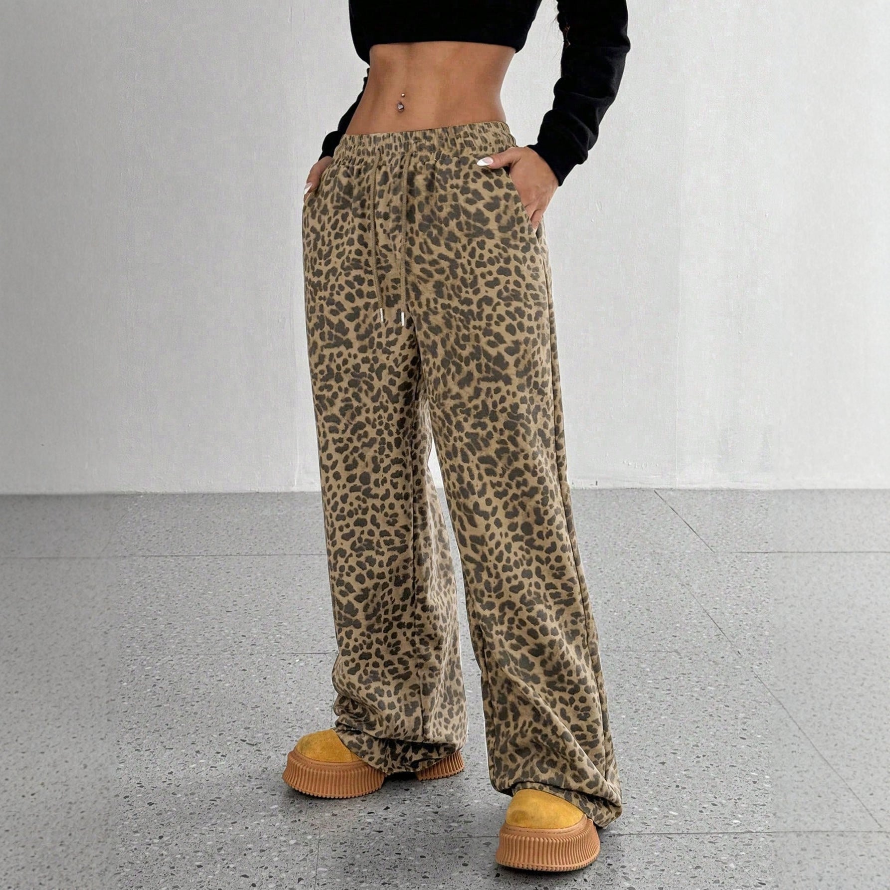 Fashionable And Versatile Leopard-Print Loose Casual Trousers