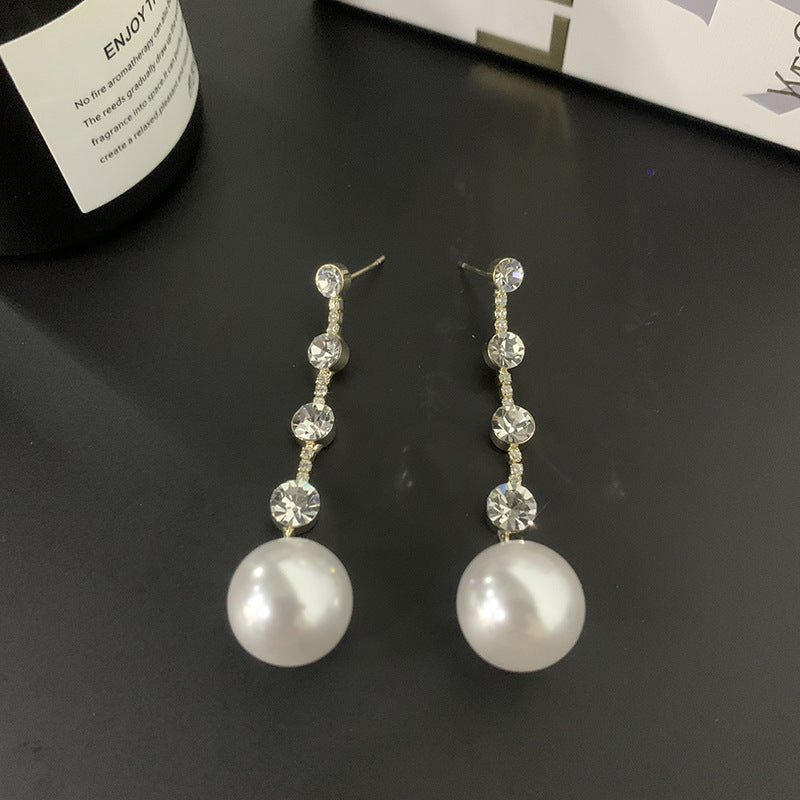 Long Style High-end And Atmospheric Earrings With Temperament