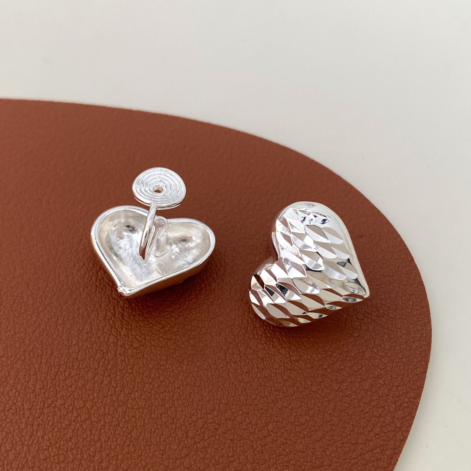 Simple And Elegant Irregular Heart-shaped Ear Clips
