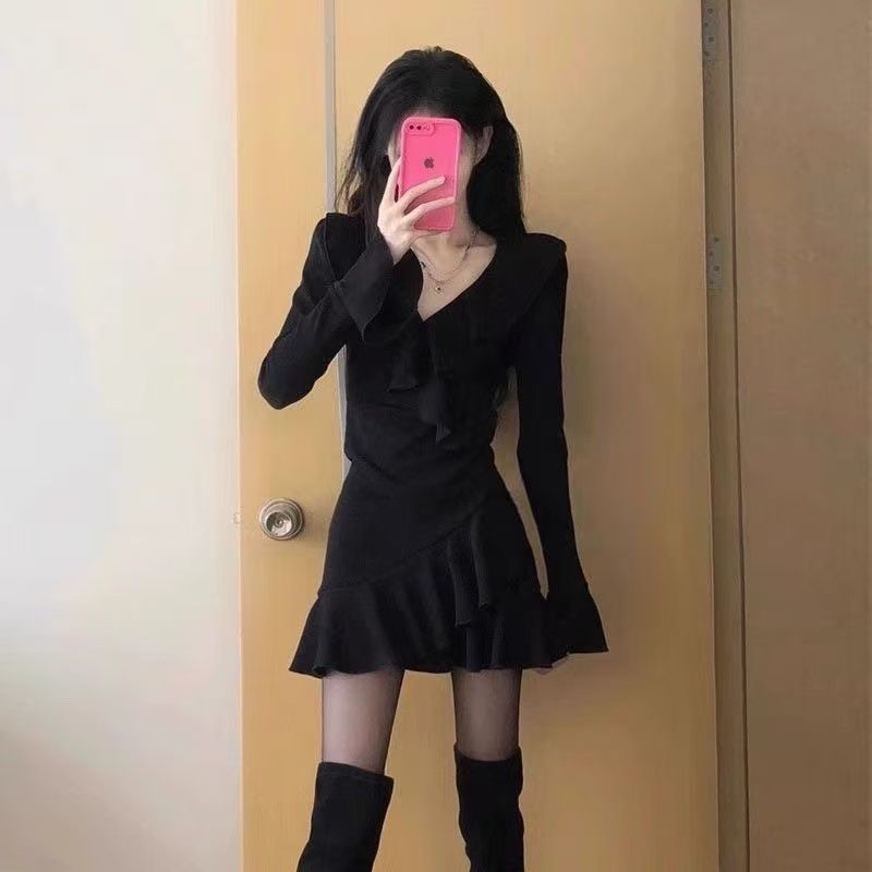 New Arrival Little Black Dress With Ruffled Hem V-neck And Flared Sleevessassy And Chic